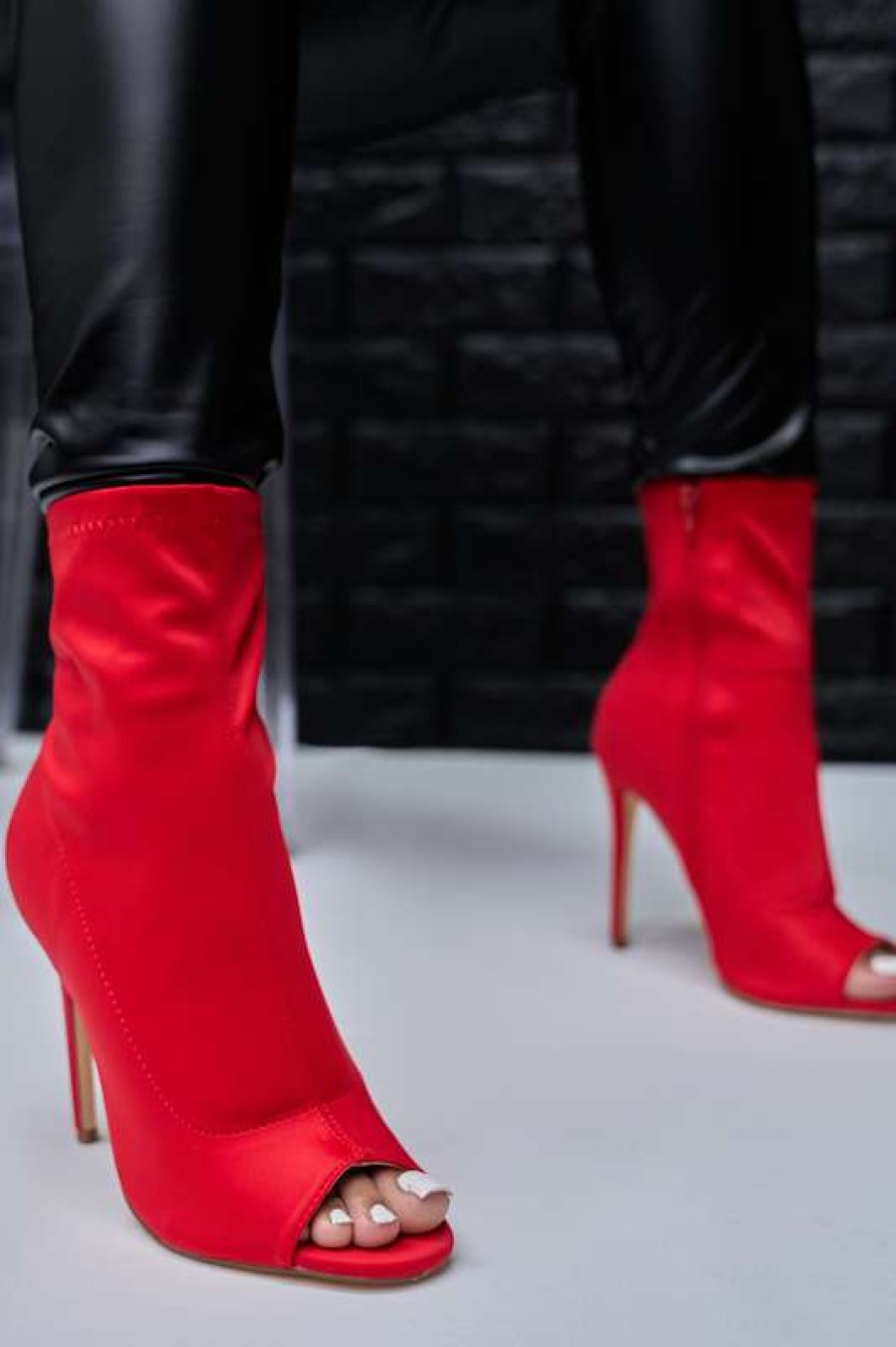 Shoe Type * | Oli J What'S New Hudson Red